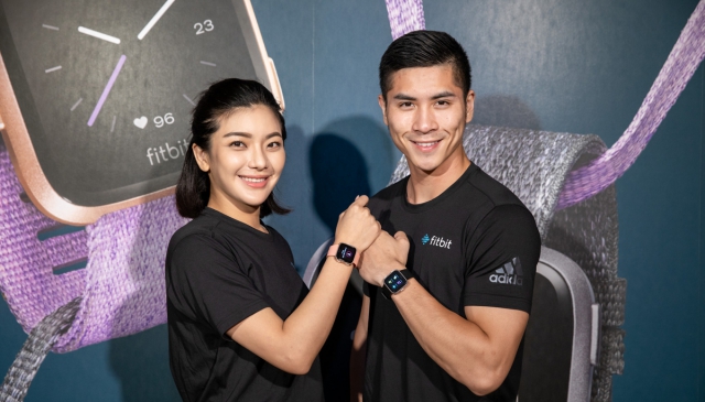 Fitbit Versa 智慧型手錶即將上市 與台灣六大銀行合作